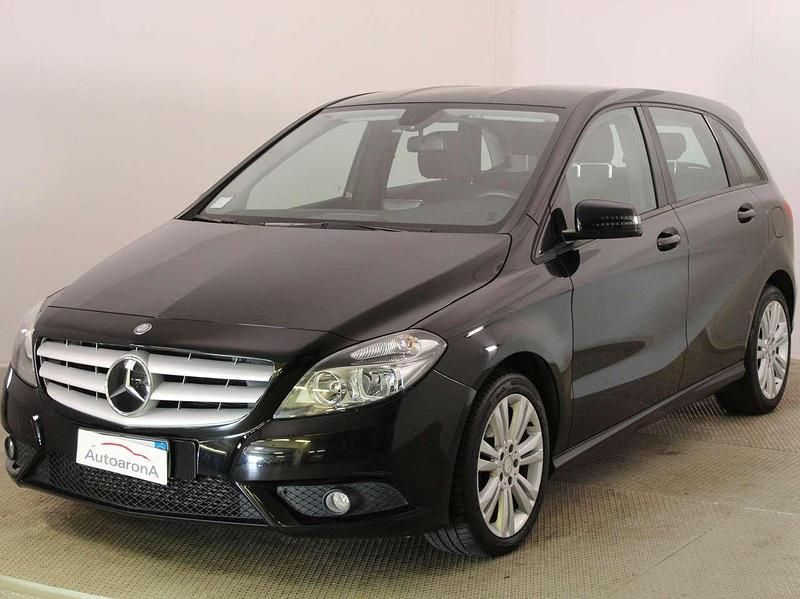Nero Usata 2014 Mercedes B180 Executive Monovolume | 10.500 € (Ottimo prezzo) - Immagine 1/4
