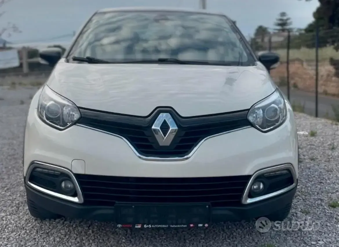 Usata Renault Captur Intens 110 CV (80 kW) 2016 Beige SUV