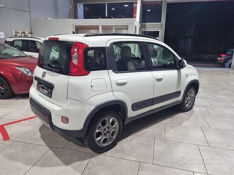 Usata Fiat Panda 4x4 S 86 CV (63 kW) 2013 Bianco Utilitaria