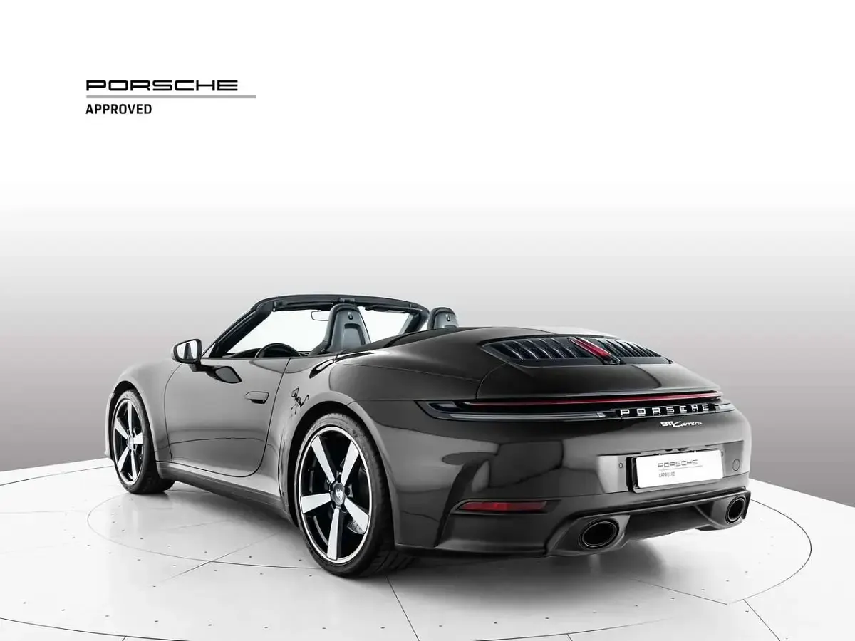 Usata Porsche 911 Carrera Cabriolet 394 CV (289 kW) 2024 Nero Cabrio
