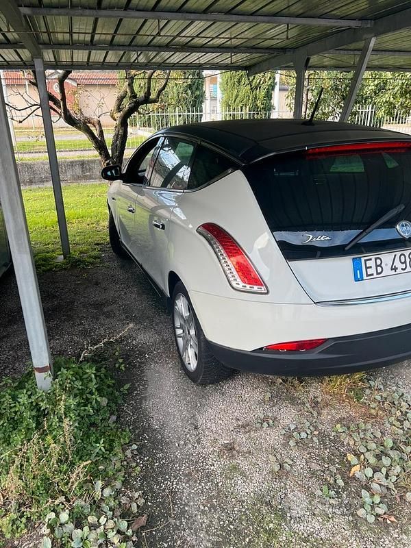 Usata Lancia Delta 2010 Bianco Utilitaria