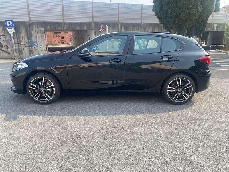Usata BMW 118 Advantage 140 CV (102 kW) 2020 Nero Utilitaria