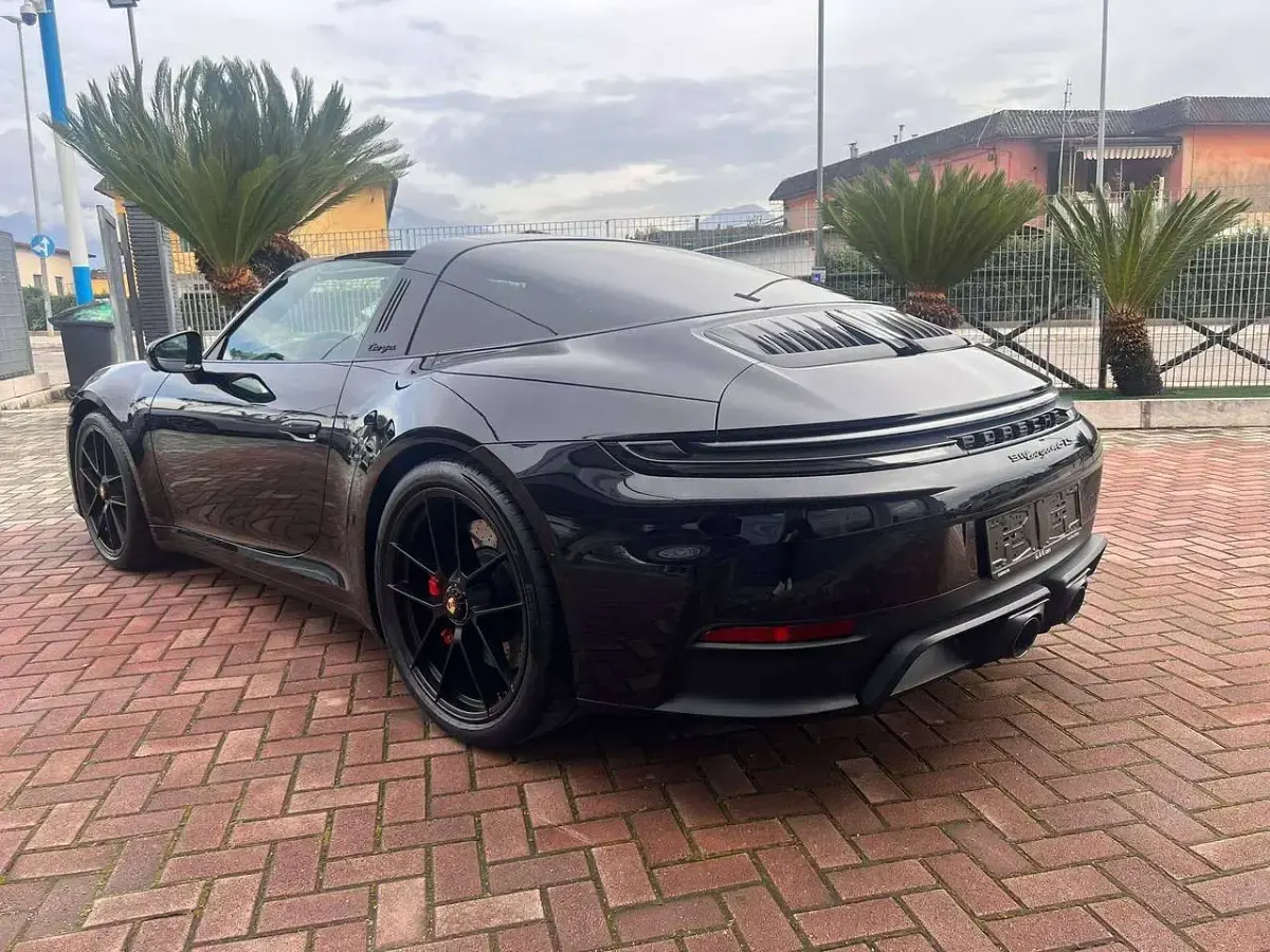 Usata Porsche 911 Carrera 4 GTS Targa 541 CV (397 kW) 2026 Nero Cabrio