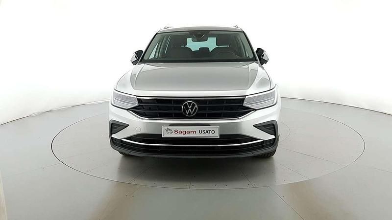 Usata VW Tiguan Life 131 CV (96 kW) 2021 Grigio SUV
