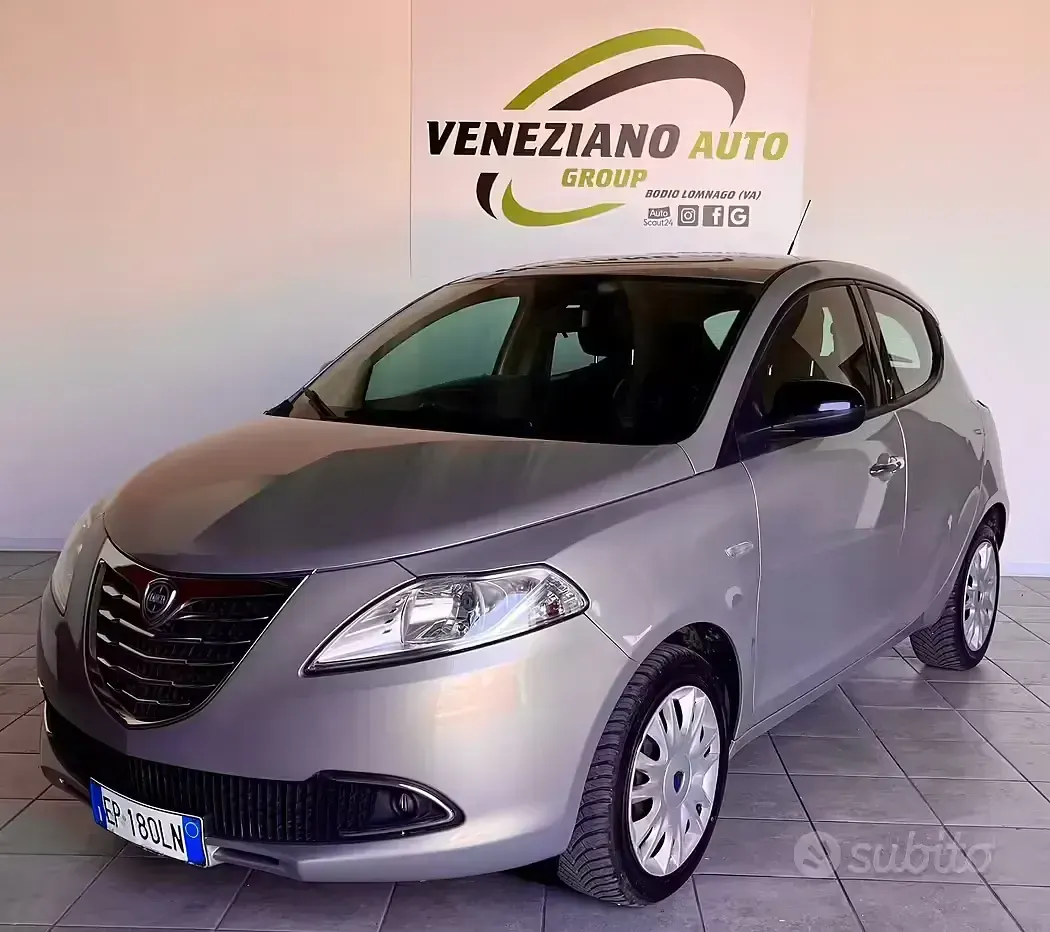 Usata Lancia Ypsilon S 69 CV (50 kW) 2012 Grigio Utilitaria