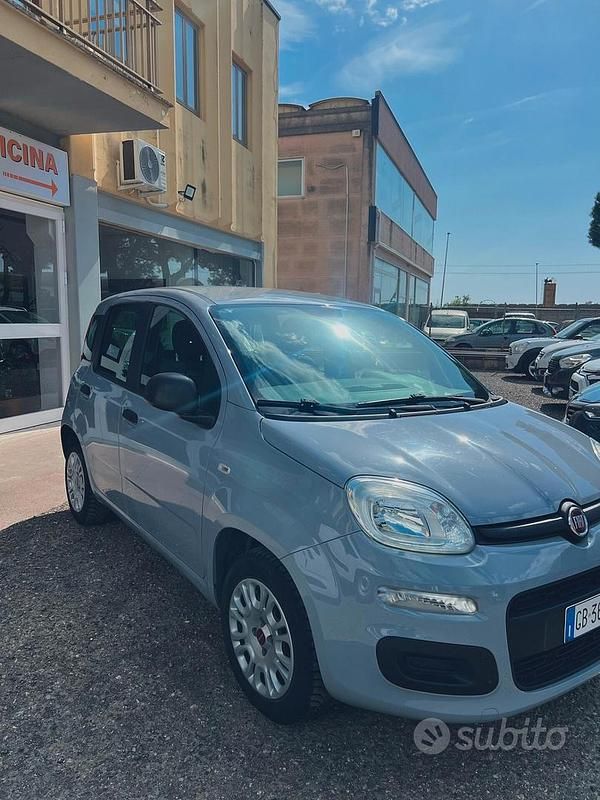 Usata Fiat Panda Easy 69 CV (50 kW) 2020 Grigio Utilitaria