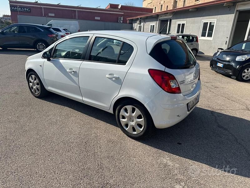 Usata Opel Corsa 85 CV (62 kW) 2015 Bianco Berlina