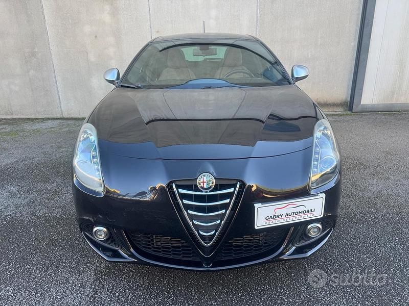 Usata Alfa Romeo Giulietta Exclusive 150 CV (110 kW) 2015 Nero Berlina