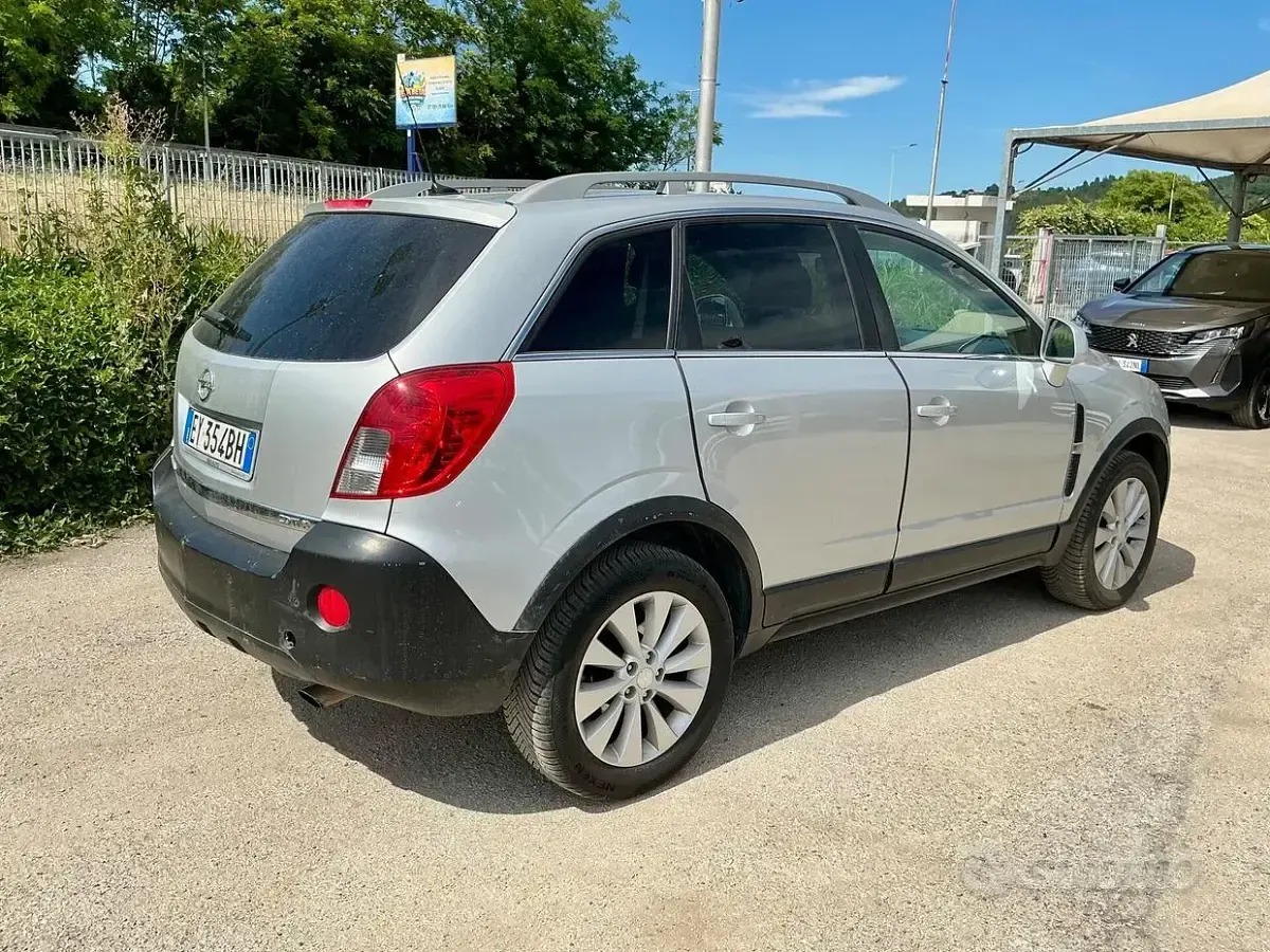 Usata Opel Antara Cosmo 163 CV (119 kW) 2014 Grigio SUV