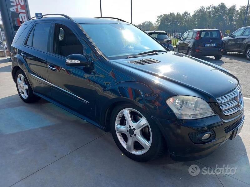 Usata Mercedes ML320 Chrome 224 CV (164 kW) 2008 Nero SUV