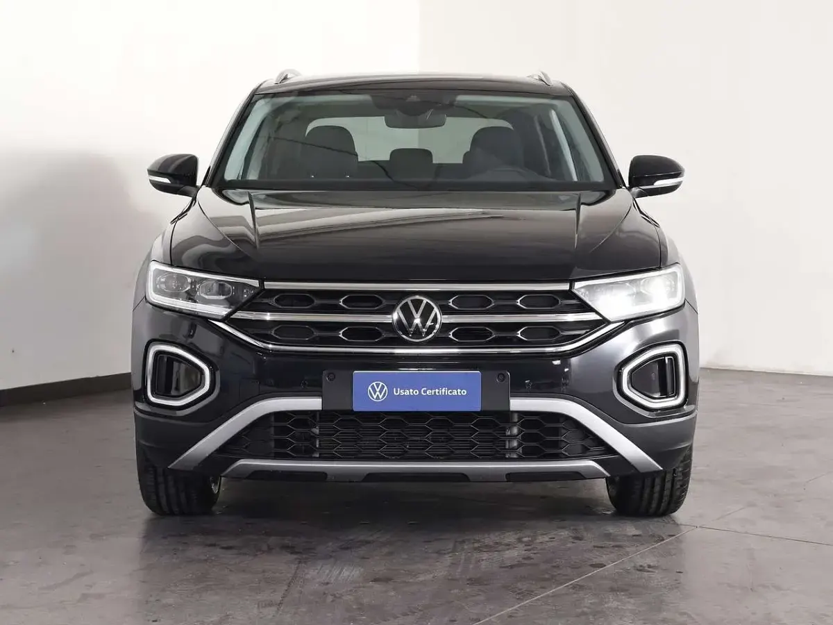 Usata VW T-Roc Style 110 CV (80 kW) 2023 Deep black SUV