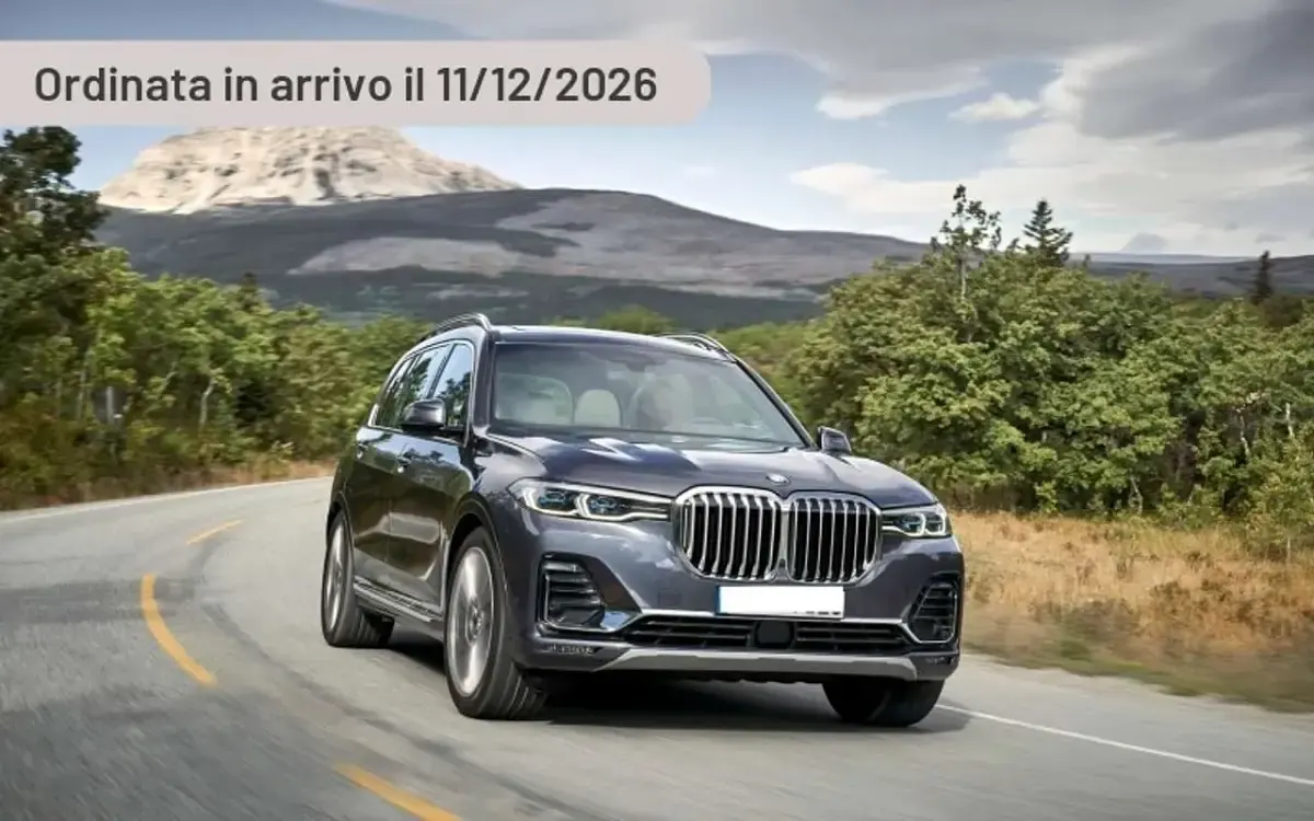 Usata BMW X7 Efficient Dynamics 352 CV (258 kW) 2024 Argento SUV