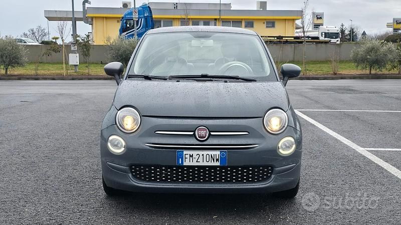 Usado Fiat 500 Lounge 95 CV (69 kW) 2017 Gris Coupe