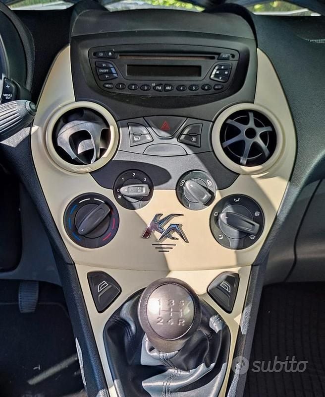 Usata Ford Ka Titanium 75 CV (55 kW) 2010 Nero Utilitaria