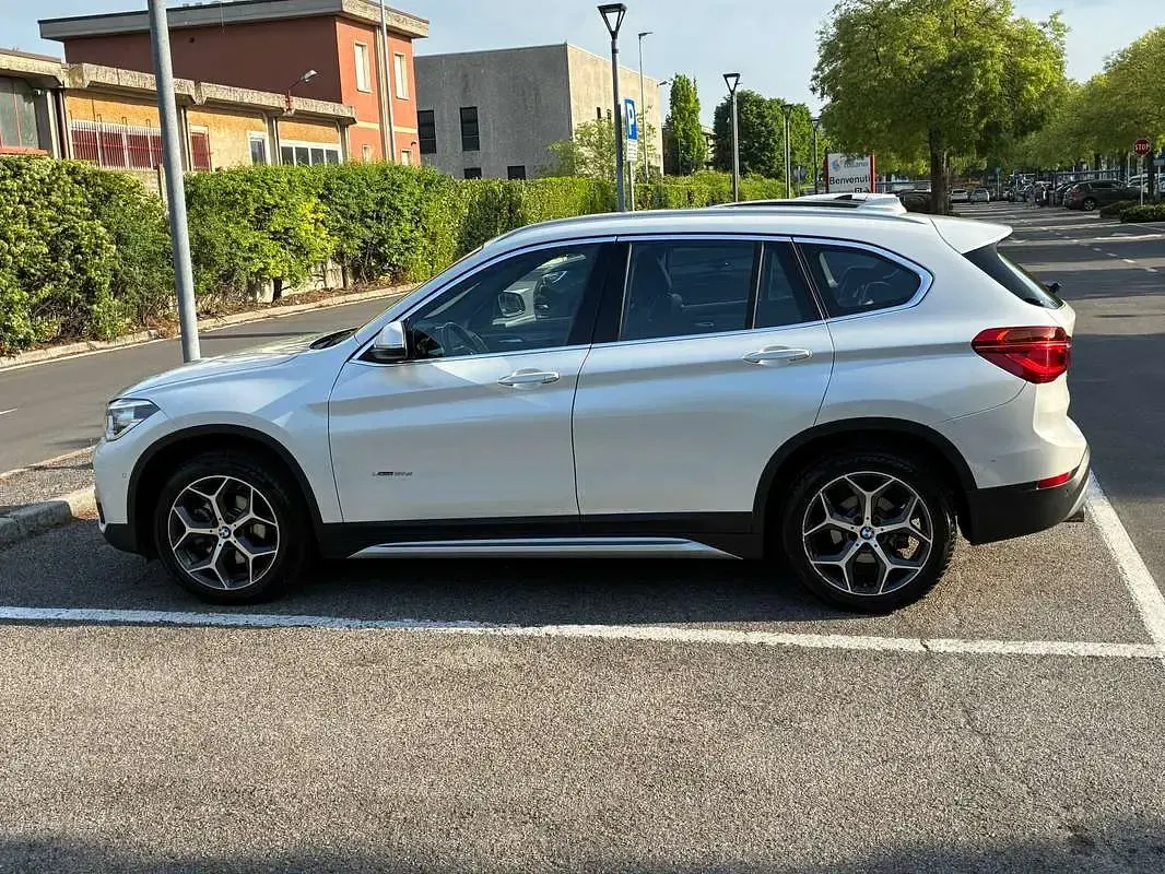 Usata BMW X1 150 CV (110 kW) 2018 Bianco SUV