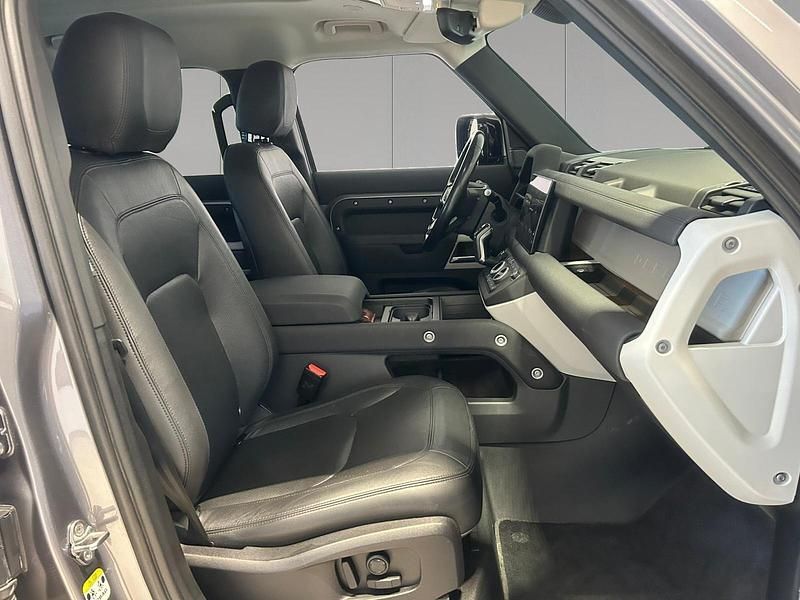 Usata Land Rover Defender SE 249 CV (183 kW) 2022 Grigio SUV