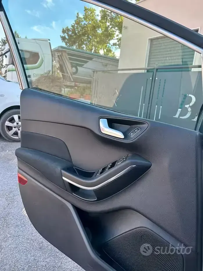 Usata Ford Fiesta Sport 100 CV (73 kW) 2019 Grigio Utilitaria