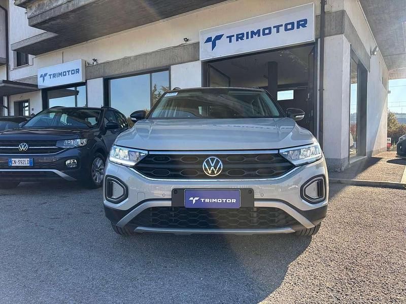 Usata VW T-Roc Life 110 CV (80 kW) 2022 Beige SUV