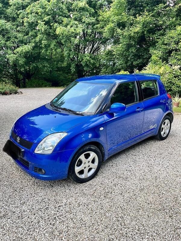 Blu/azzurro Usata 2006 Suzuki Swift GL Due volumi | 3900 € (Buon prezzo) - Immagine 1/4