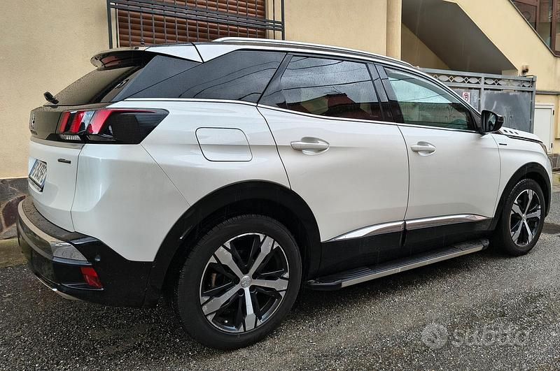 Usata Peugeot 3008 GT-line 130 CV (95 kW) 2018 Bianco SUV