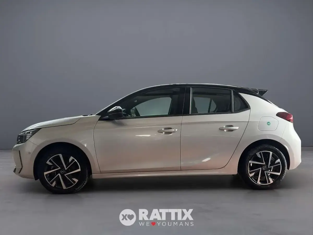 Usata Opel Corsa 101 CV (74 kW) 2025 Crystal silver Utilitaria