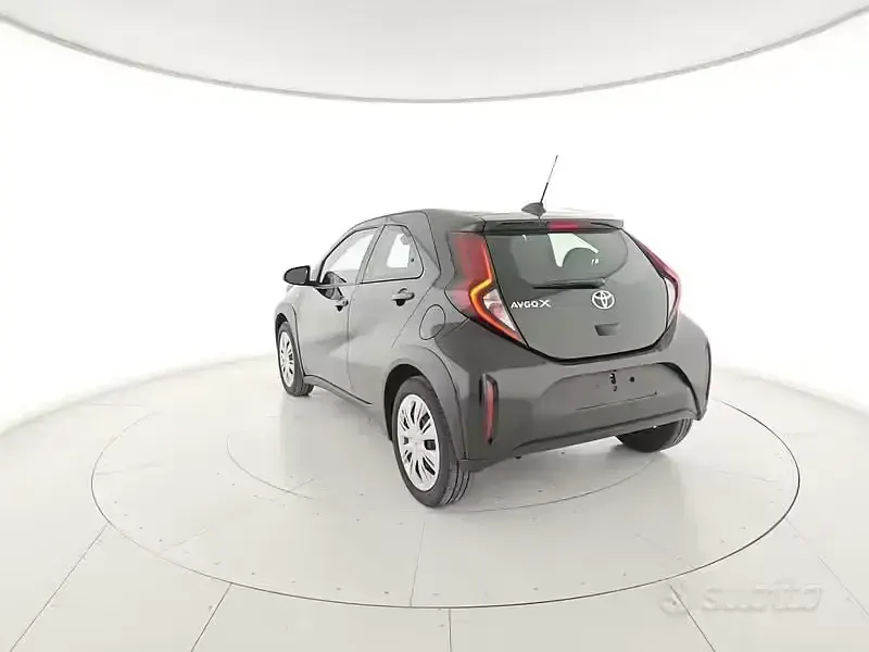 Usata Toyota Aygo X Active 72 CV (52 kW) 2025 Nero SUV