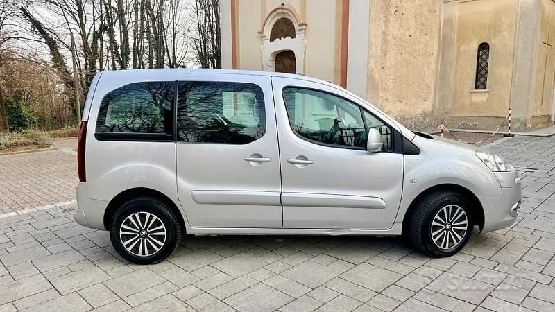 Usata Peugeot Partner Tepee Active 115 CV (84 kW) 2014 Grigio Monovolume