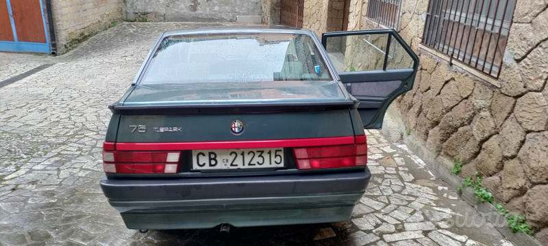 Usato 1991 Alfa Romeo 75 2.0 Benzin 148 CV (12.000 €)