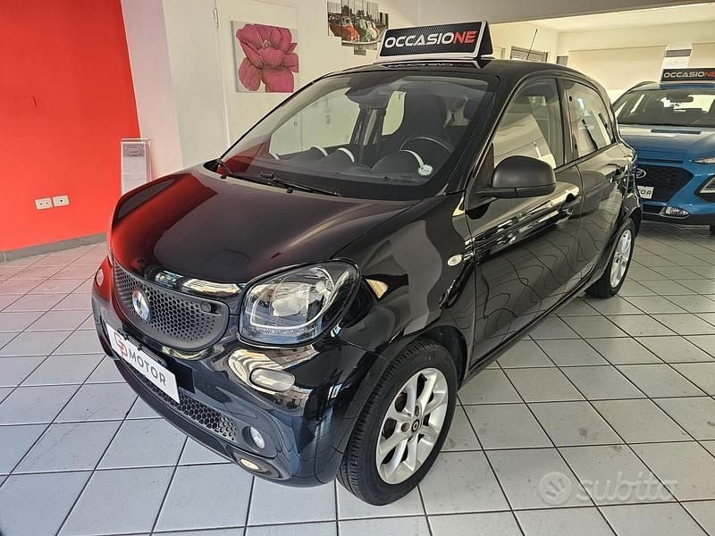Usata Smart ForFour Passion 71 CV (52 kW) 2017 Nero Utilitaria