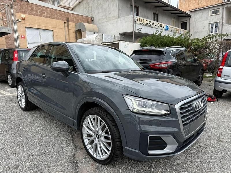 Usata Audi Q2 Sport 116 CV (85 kW) 2017 Grigio SUV