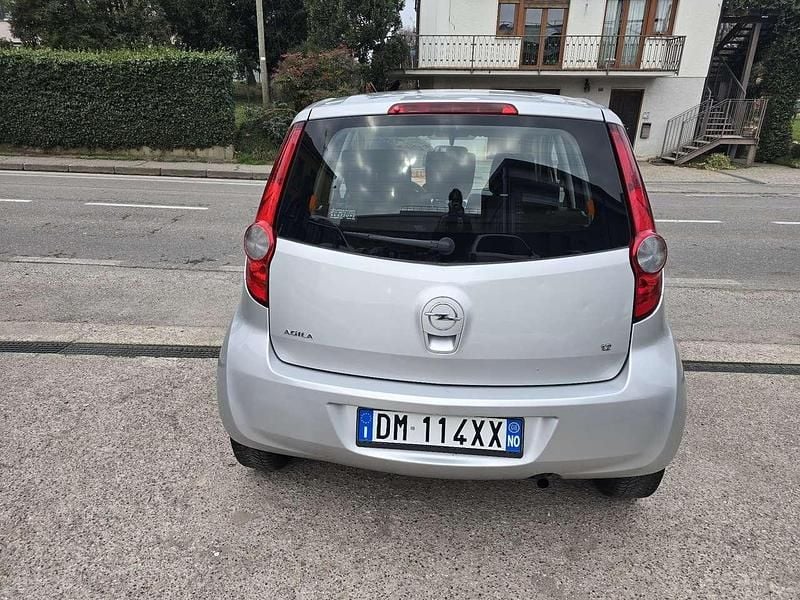 Usata Opel Agila Enjoy 86 CV (63 kW) 2008 Argento Utilitaria