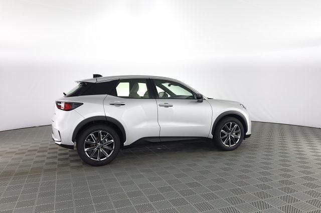 Usata Lexus LBX 91 CV (66 kW) 2025 Argento SUV