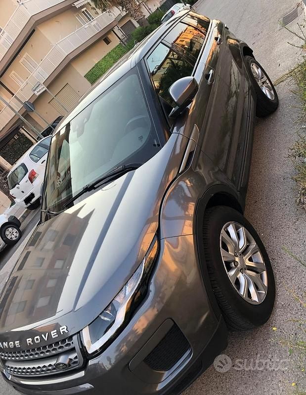 Grigio Usata 2016 Land Rover Range Rover evoque SUV | 14.500 € (Cara) - Immagine 1/4