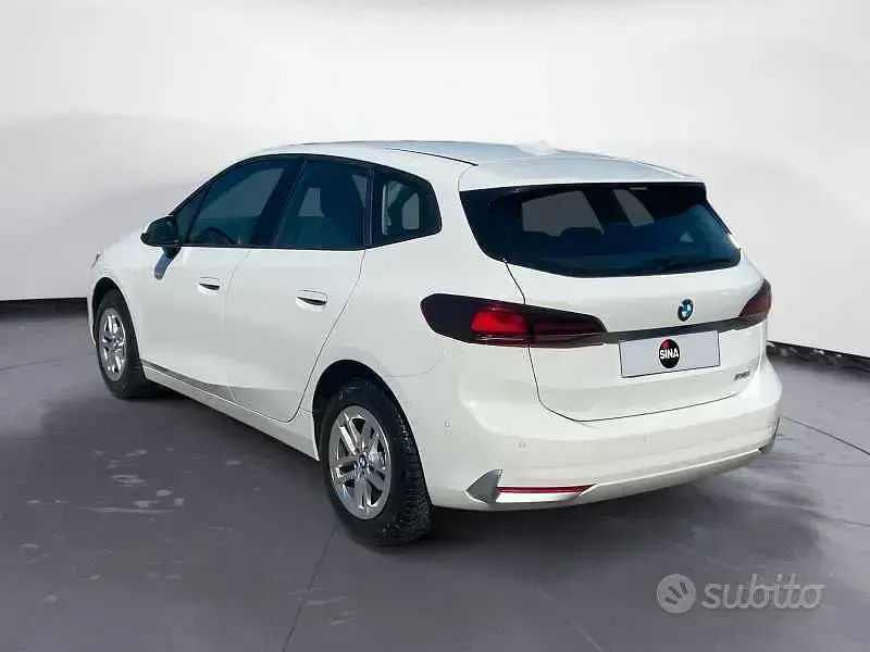 Usata BMW 218 Active Tourer Performance 136 CV (100 kW) 2022 Bianco Monovolume