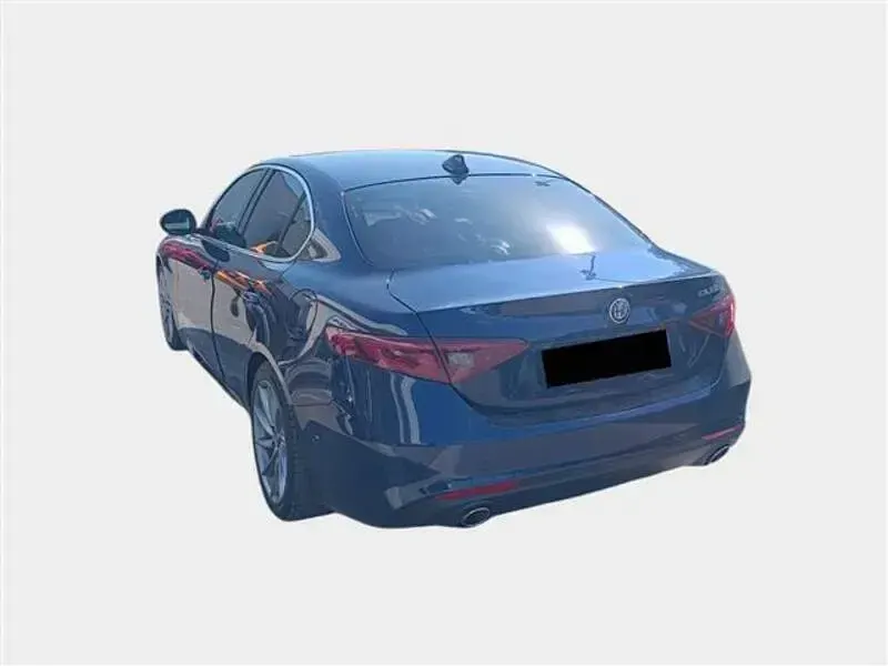 Usata Alfa Romeo Giulia Super 180 CV (132 kW) 2016 Blu scuro Berlina