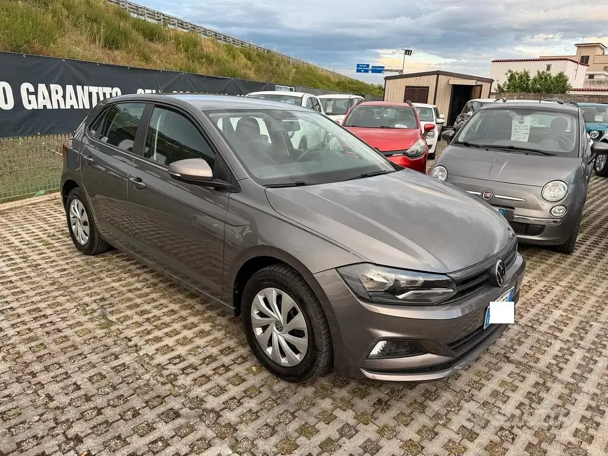 Usata VW Polo Comfortline 90 CV (66 kW) 2021 Grigio Utilitaria