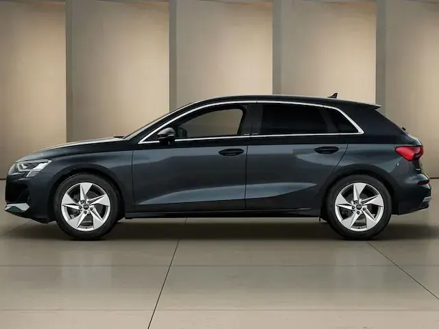Usata Audi A3 Advanced Plus 150 CV (110 kW) 2025 Grigio manhattan metallizzato Berlina
