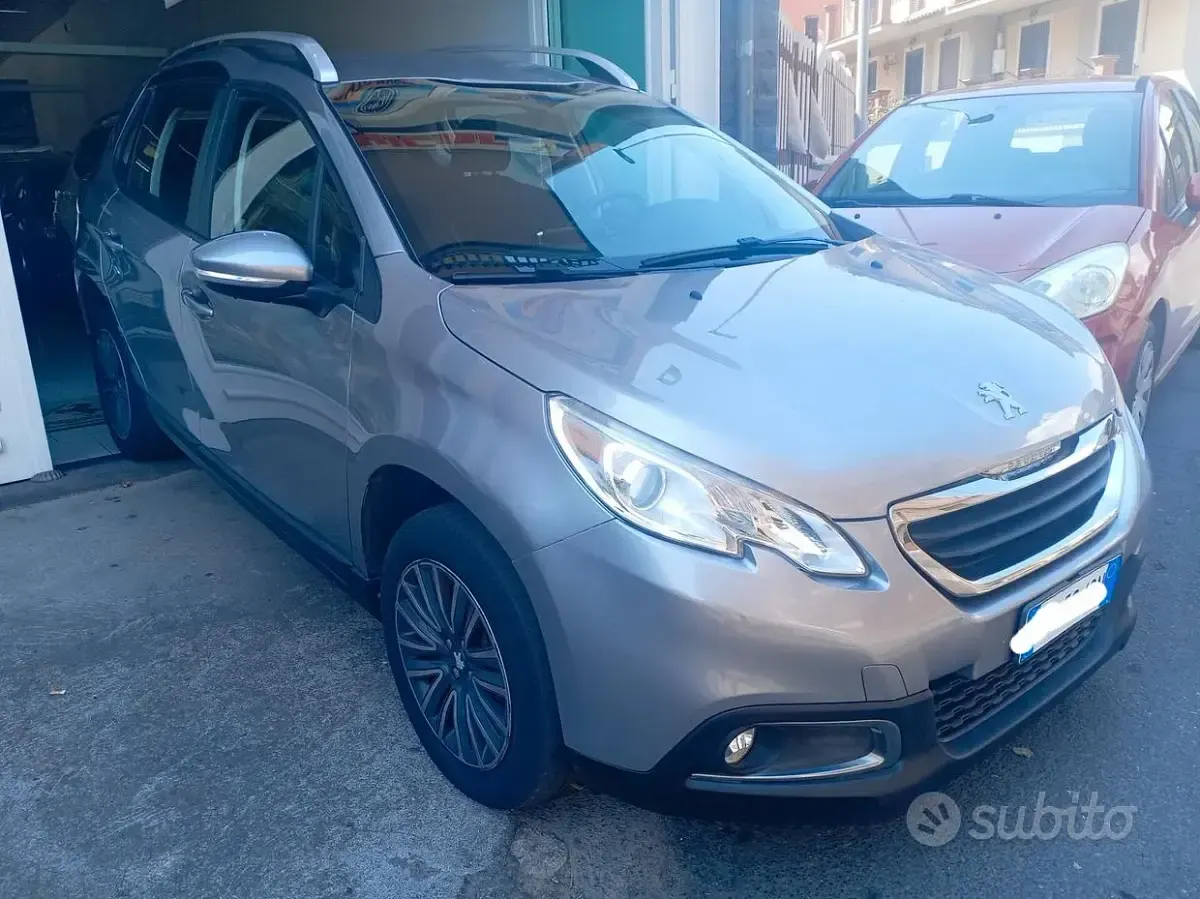 Usata Peugeot 2008 Allure 99 CV (72 kW) 2016 Grigio SUV