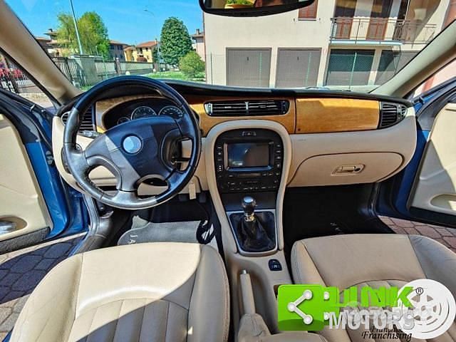 Usata Jaguar X-type 231 CV (169 kW) 2001 Blu Berlina