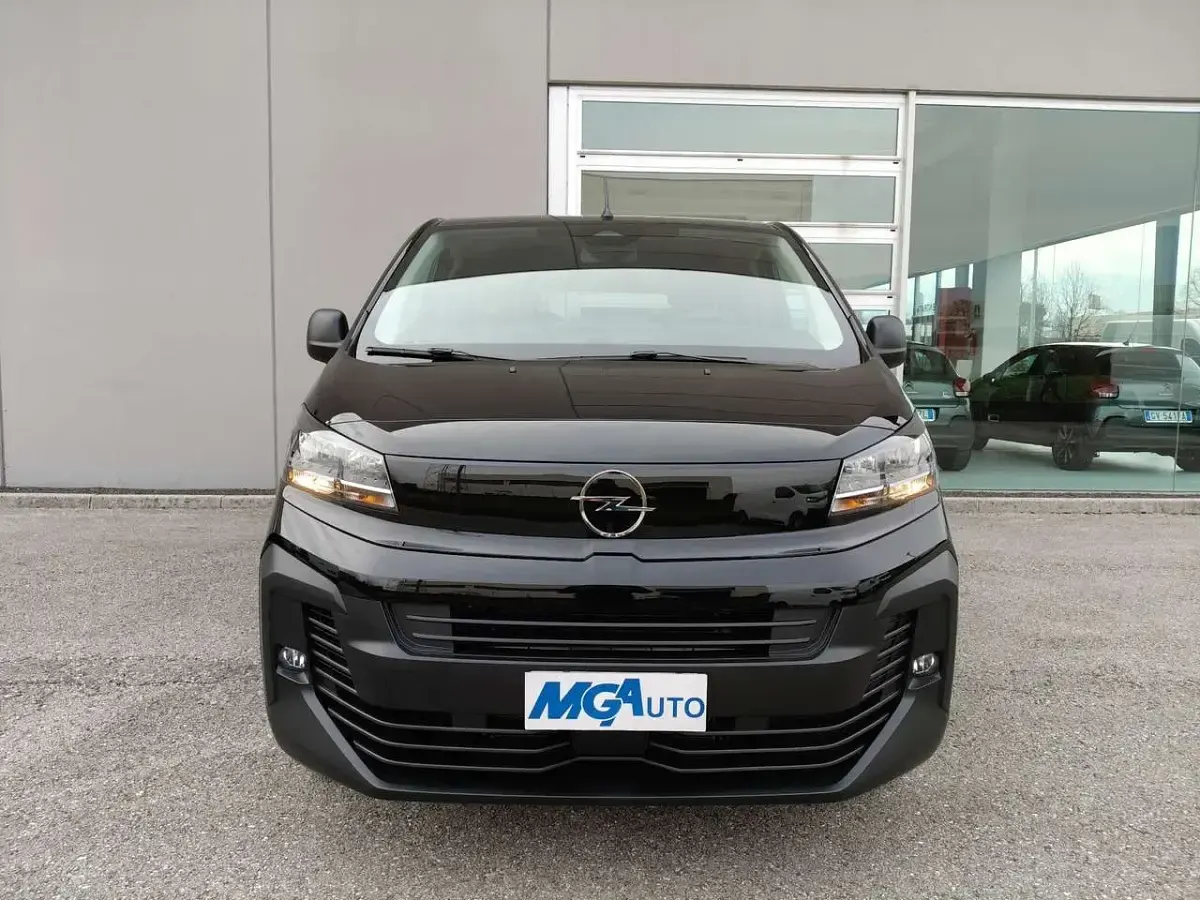 Nuova Opel Zafira Life 179 CV (131 kW) 2025 Nero Monovolume