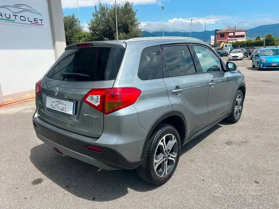 Usata Suzuki Vitara 120 CV (88 kW) 2016 Grigio SUV