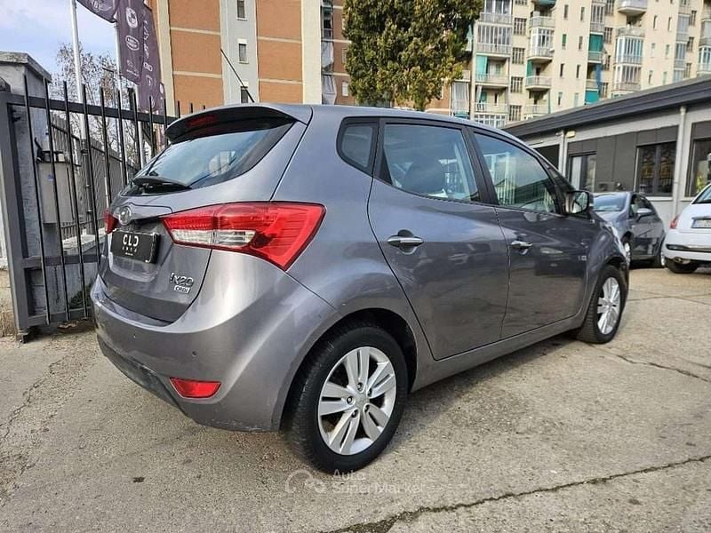Usata Hyundai ix20 Comfort 116 CV (85 kW) 2012 Grigio Utilitaria