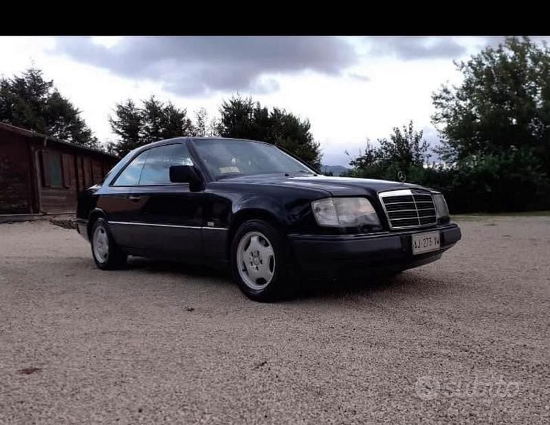 Usata Mercedes E300 1991 Blu Coupé