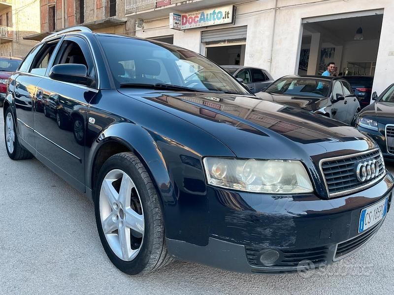 Blu Usata 2004 Audi A4 Station wagon | 1000 € (Ottimo prezzo) - Immagine 1/4