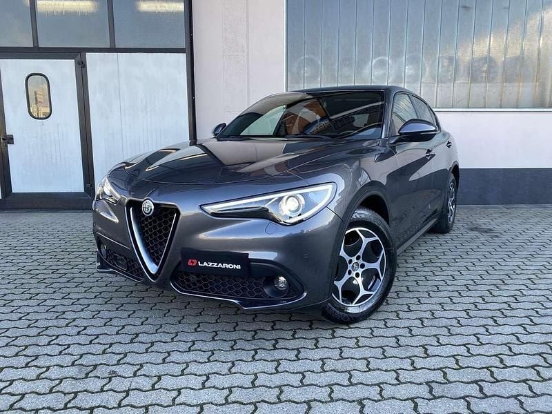 Usata Alfa Romeo Stelvio Business 160 CV (117 kW) 2022 Argento SUV