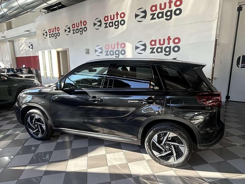Nuova Suzuki Vitara 110 CV (80 kW) 2026 Grigio glasgow tetto nero SUV