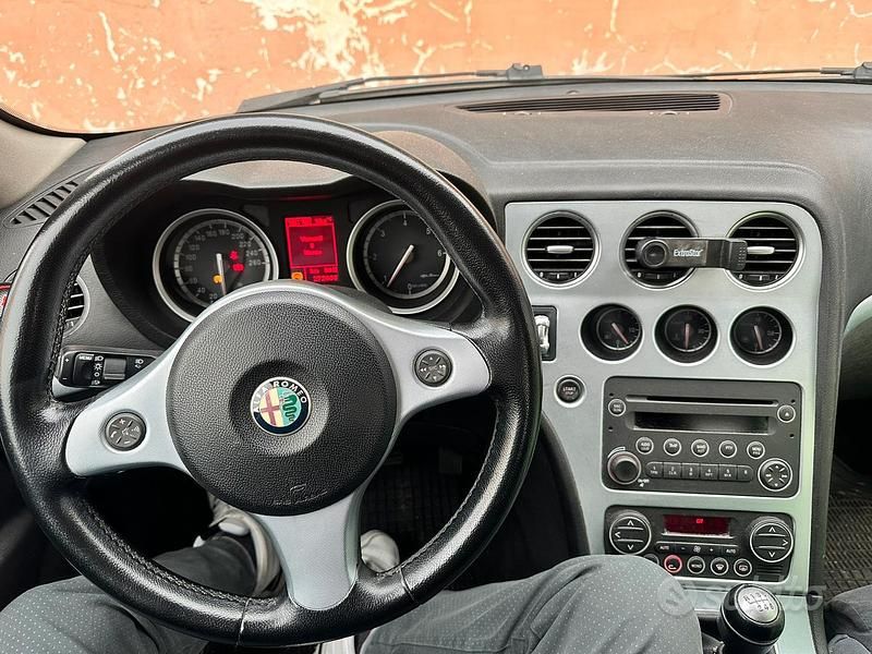 Usata Alfa Romeo 159 150 CV (110 kW) 2006 Grigio Berlina
