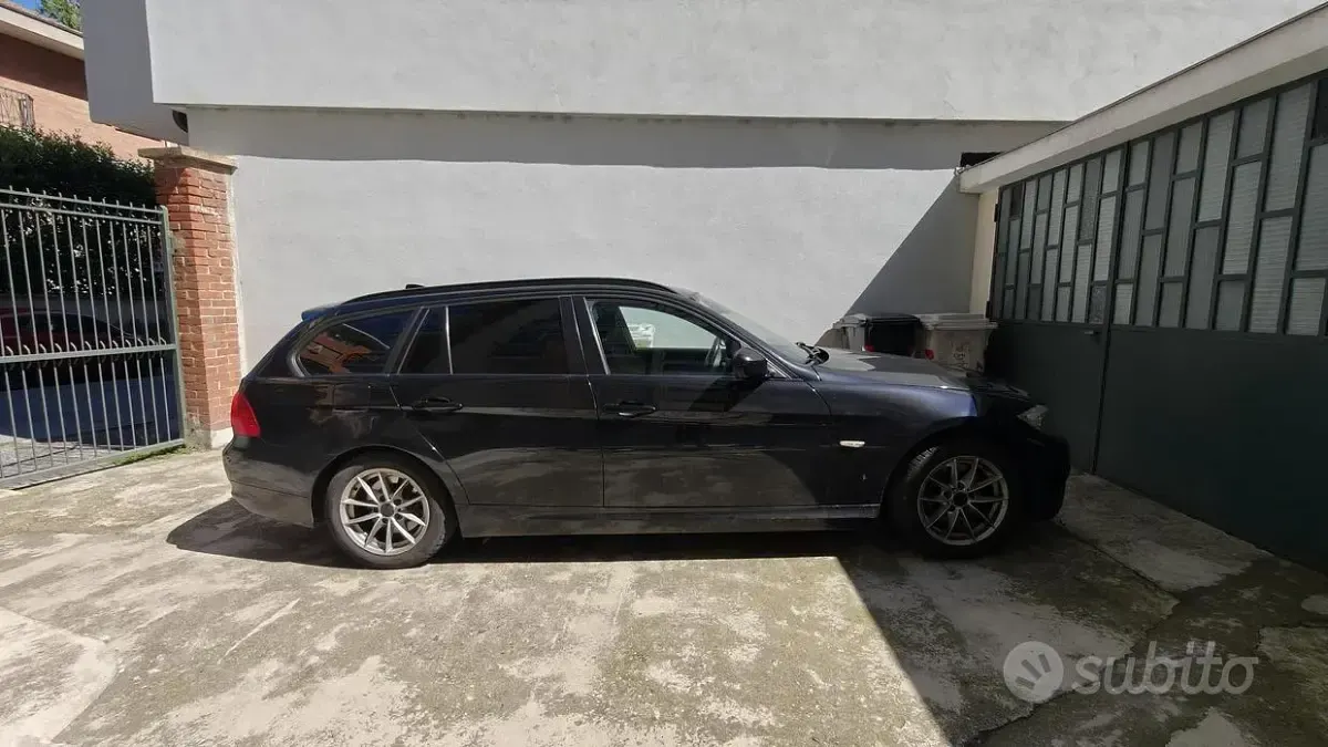 Usata BMW 318 143 CV (105 kW) 2014 Nero Station wagon