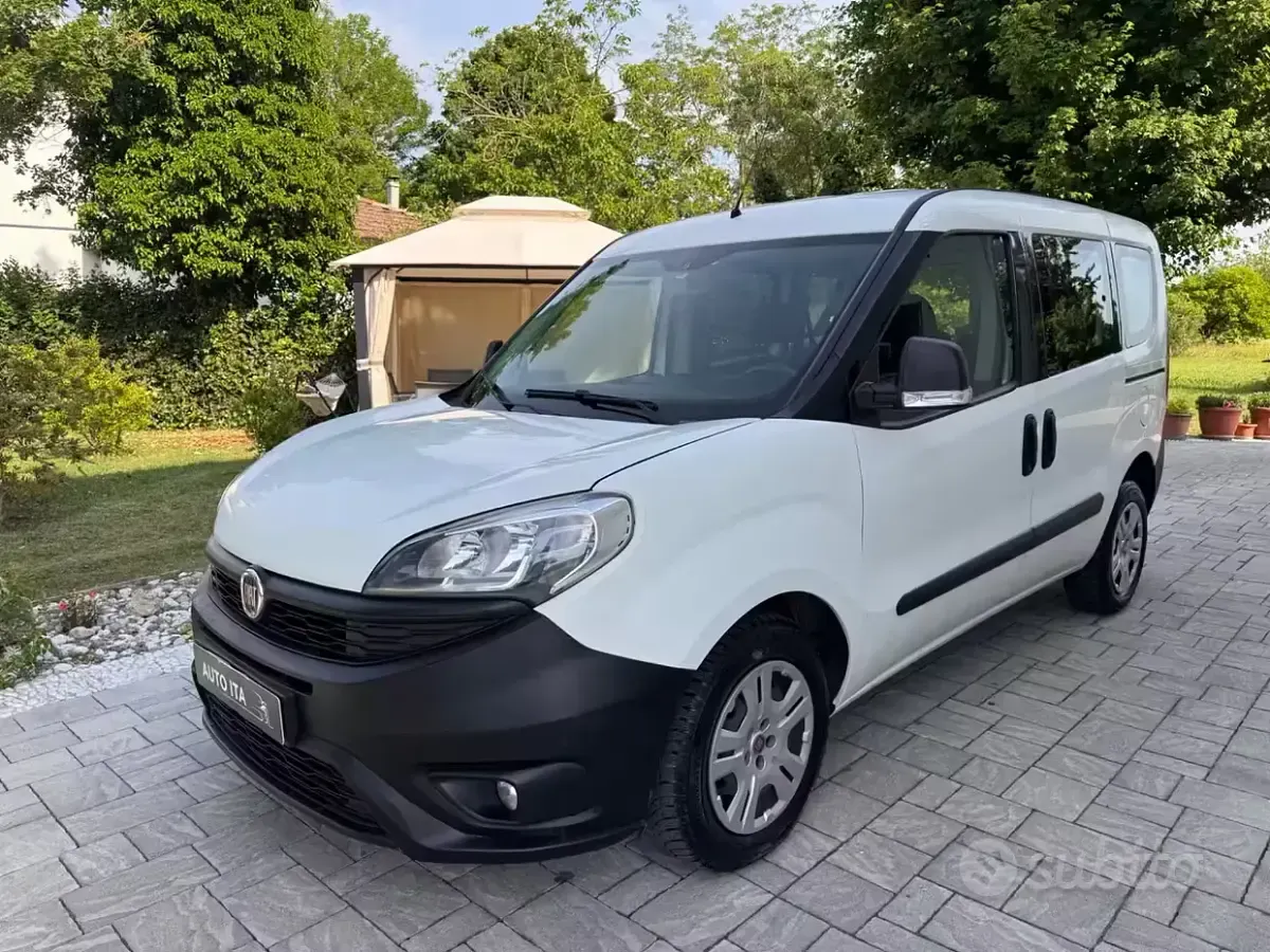 Usata Fiat Doblò 95 CV (69 kW) 2017 Bianco Monovolume