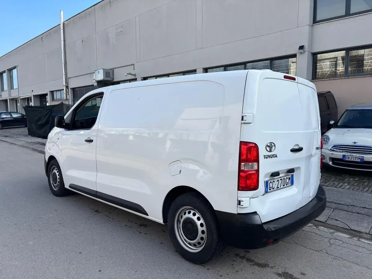 Usata Toyota Proace 119 CV (87 kW) 2020 Bianco Monovolume